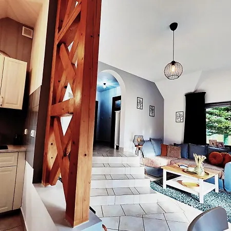 Bialy Partecznik Holiday home *